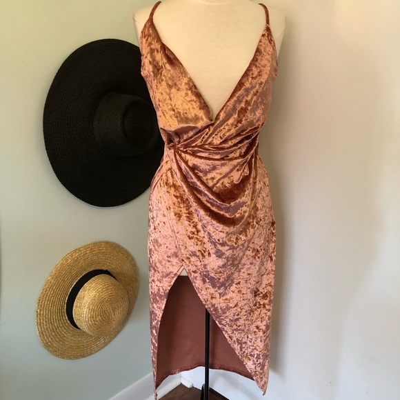 🟠 2/40$ Velvet dress - Picture 1 of 6